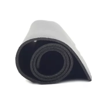 Alfombrilla de ratón gaming GEMBIRD MP-GAME-S — 250×200 mm, 3 mm, negra, tela/goma con reposamuñecas