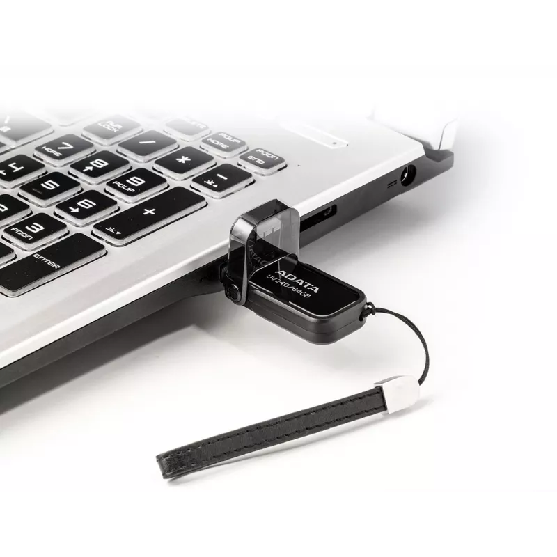 Memoria USB ADATA USB Type-A 2.0 64 GB UV240, negra, diseño con tapa