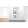 Combinación frigorífico-congelador integrable Bosch Serie 6 KIS86AFE0, 266 L total, 192 L frigorífico, 74 L congelador abajo, control táctil, puerta reversible