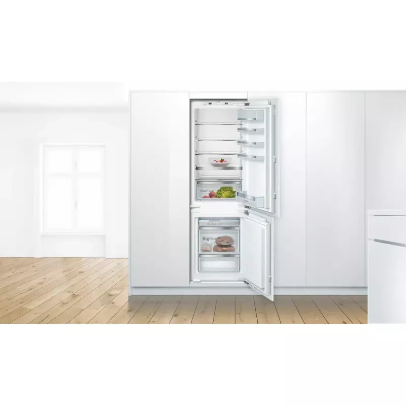 Combinación frigorífico-congelador integrable Bosch Serie 6 KIS86AFE0, 266 L total, 192 L frigorífico, 74 L congelador abajo, control táctil, puerta reversible