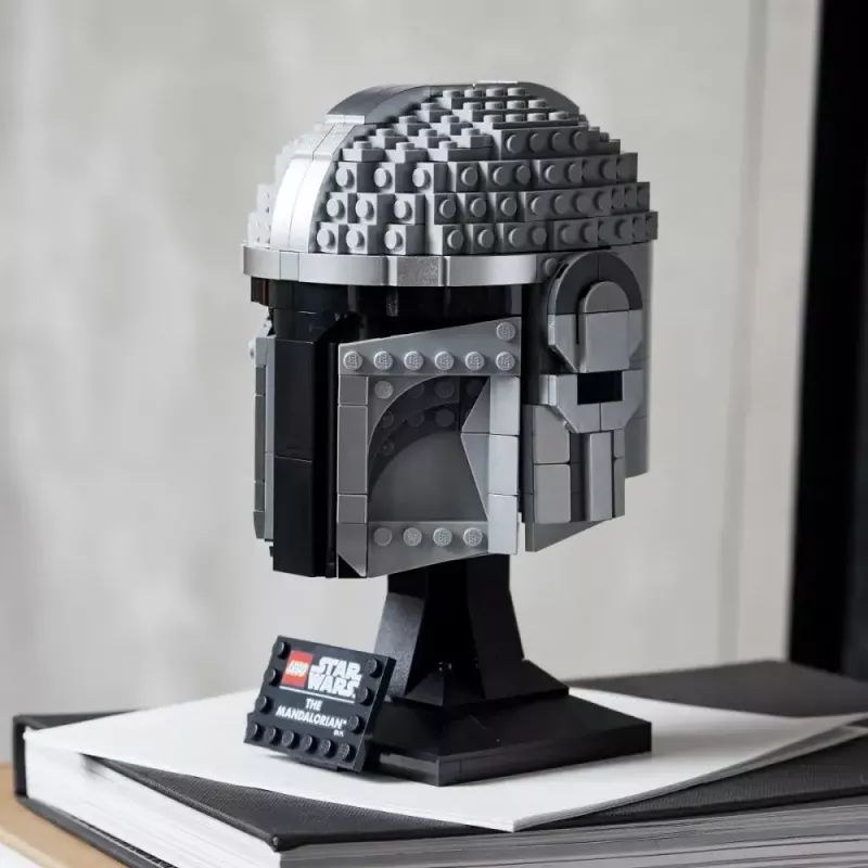 Juguete de construcción LEGO Casco Mandaloriano 75328 — modelo de exposición Star Wars, pieza de coleccionista para construir, 584 piezas, edad 18+