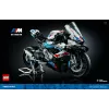Modelo de moto LEGO Technic BMW M1000RR 42130 con motor detallado y suspensión funcional
