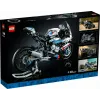 Modelo de moto LEGO Technic BMW M1000RR 42130 con motor detallado y suspensión funcional