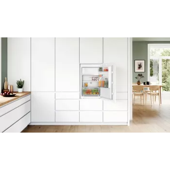 Bosch Serie 2 KIL22NSE0 Frigorífico-congelador integrable 119 L Blanco