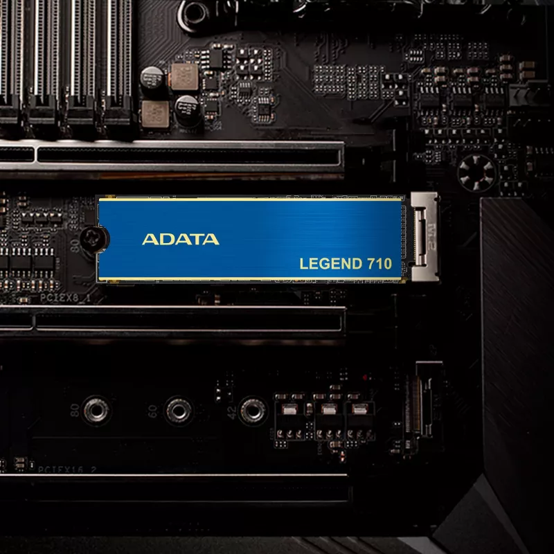 SSD M.2 ADATA LEGEND 710 256 GB — PCIe 3.0 NVMe, lectura 2100 MB/s, escritura 1000 MB/s