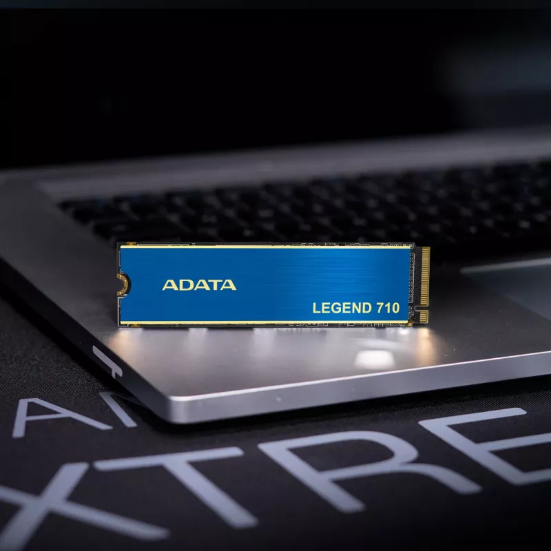 SSD M.2 ADATA LEGEND 710 256 GB — PCIe 3.0 NVMe, lectura 2100 MB/s, escritura 1000 MB/s