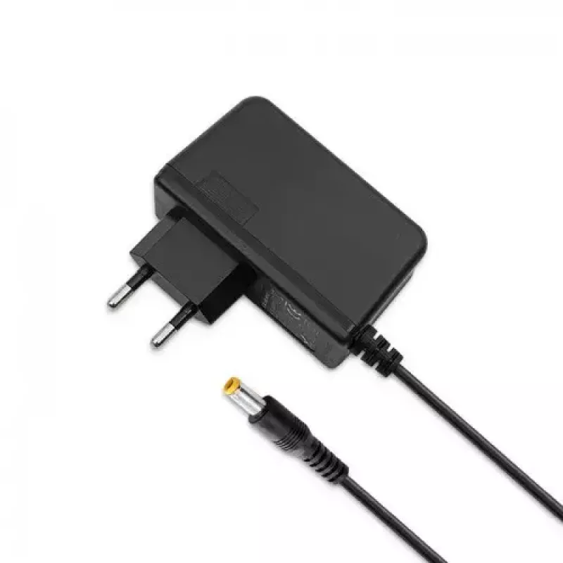 Fuente de alimentación para interiores Qoltec 51028 18W negra 220-240V