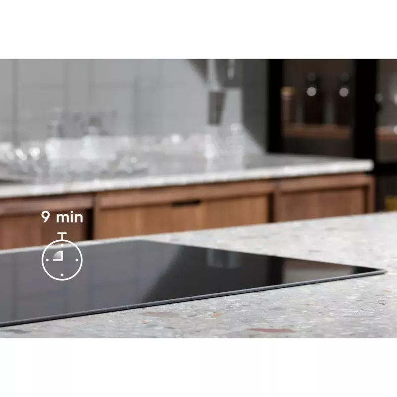 Placa de inducción Electrolux LIT30230C — 2 zonas de empotrar, 29 cm de ancho, negra, control táctil, zonas de 210/145 mm