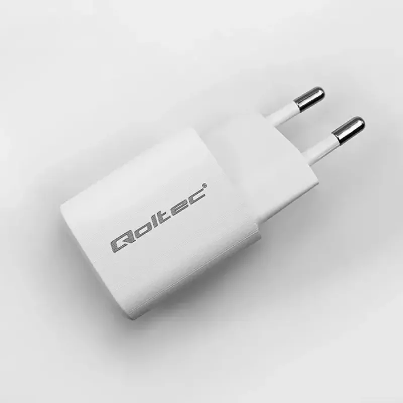 Cargador QOLTEC 50763 — cargador rápido AC de interior 35W, USB-C PD 3.0 + USB-A, 5–20V, Blanco