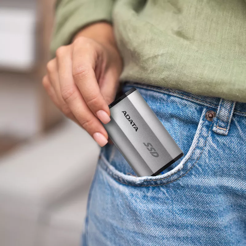 SSD portátil ADATA SD810 4 TB, USB Type-C, USB 3.2 Gen 2x2, 2000 MB/s de lectura/escritura, carcasa de aluminio IP68