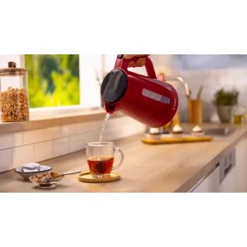 Hervidor eléctrico Bosch TWK1M124 — 1,7 L, 2400 W, rojo, inalámbrico, base 360°