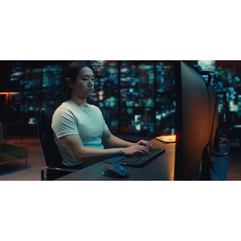 Teclado inalámbrico de tamaño completo Logitech Master MX Keys S — Bluetooth, QWERTY, interruptores de tijera, retroiluminación LED, Grafito