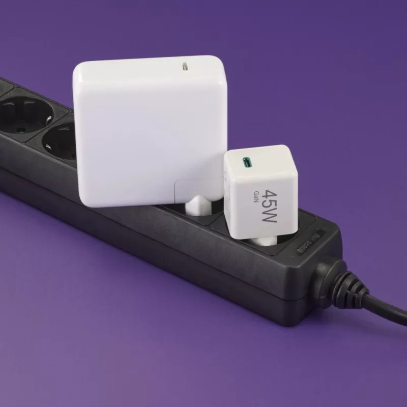 Cargador Hama 00201983 para dispositivos móviles auriculares, portátil, powerbank, smartphone, tablet blanco AC carga rápida interior