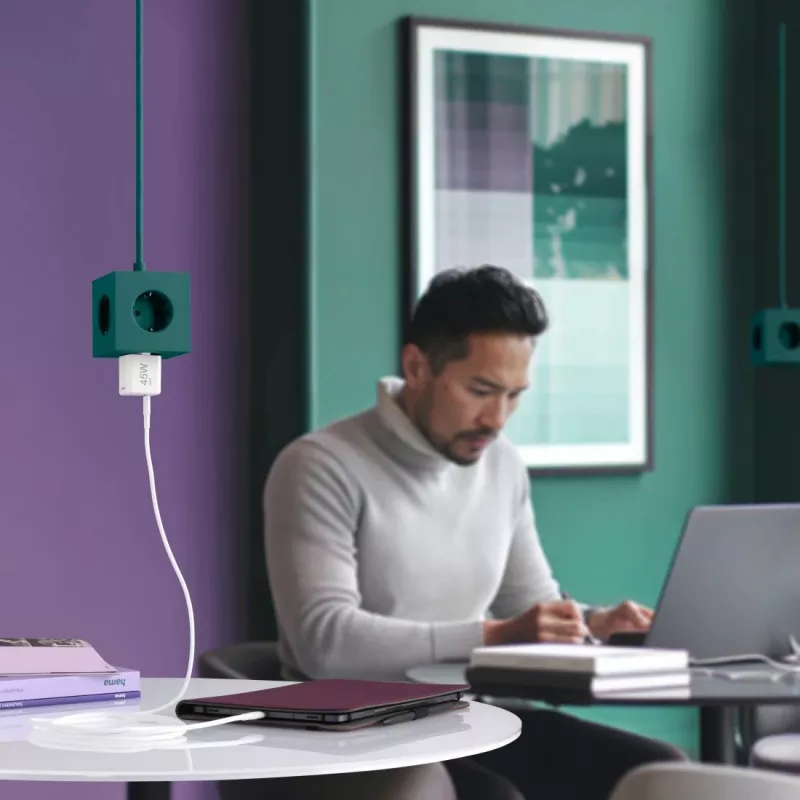 Cargador Hama 00201983 para dispositivos móviles auriculares, portátil, powerbank, smartphone, tablet blanco AC carga rápida interior