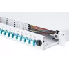 Caja de empalme de fibra óptica DIGITUS con tapa deslizante, 1U, equipada con 24x LC dúplex, incl. racor M 25, cassette de empalme OM3 pigtails de colores, adaptador