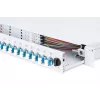 Caja de empalme deslizante de fibra óptica DIGITUS, 1U, equipada con 24x LC dúplex, incl. tornillo M25, cassette de empalme monomodo OS2, pigtails de colores