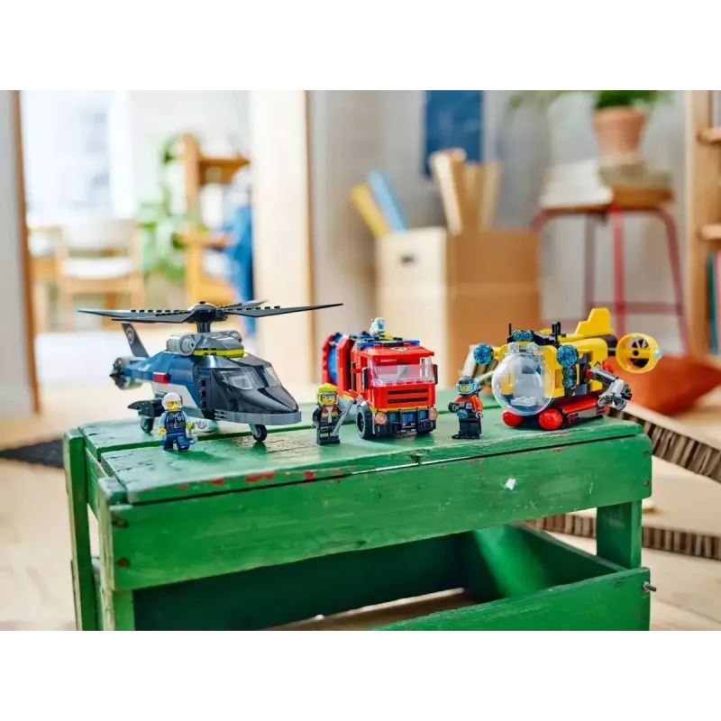 Juguete de construcción LEGO City Set combinado 60462 — Helicóptero y coche de bomberos, 874 piezas, 3 minifiguras, edad 7+