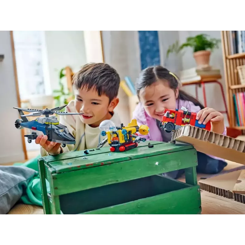 Juguete de construcción LEGO City Set combinado 60462 — Helicóptero y coche de bomberos, 874 piezas, 3 minifiguras, edad 7+