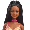 Muñeca Barbie Fashionistas n.º 233 con midivestido de flores a cuadros, pelo negro