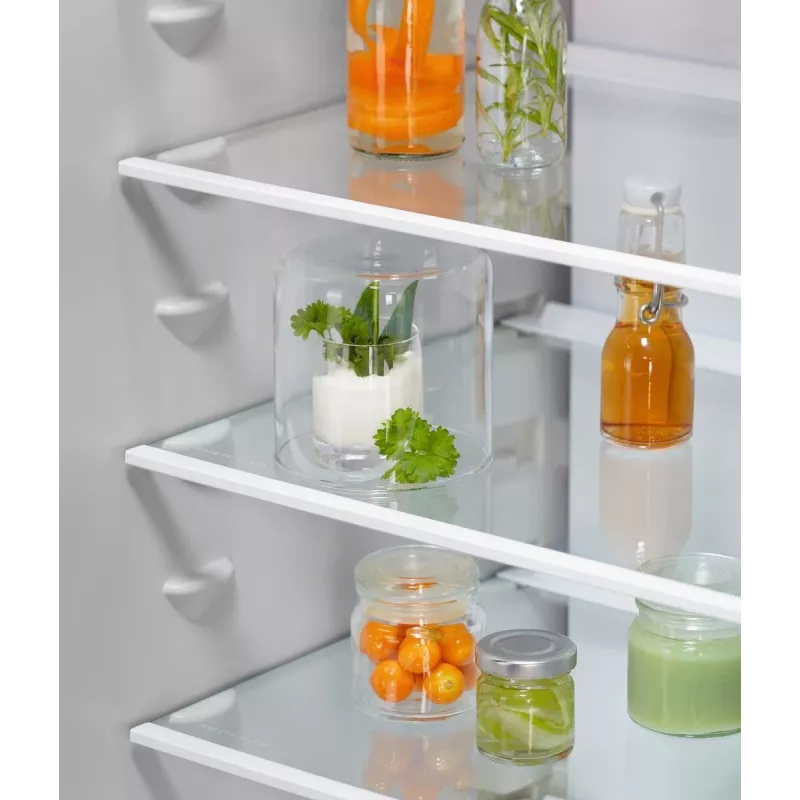 Frigorífico integrable Electrolux LNT6NE18S – 257 L, control táctil, congelador abajo, No Frost, Blanco