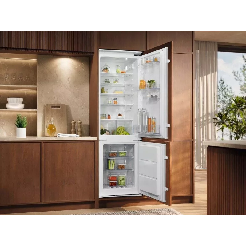 Frigorífico integrable Electrolux LNT6NE18S – 257 L, control táctil, congelador abajo, No Frost, Blanco