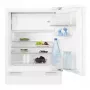 Frigorífico combinado integrable Electrolux LFB3AE82R — 93 L de volumen total, 16 L de congelador arriba, control táctil, puertas reversibles, blanco
