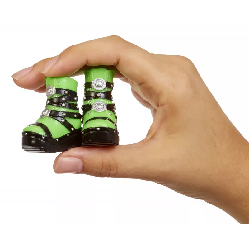Rainbow High Accessories Studio Series 1, surtido S en PDQ zapatos para muñecas