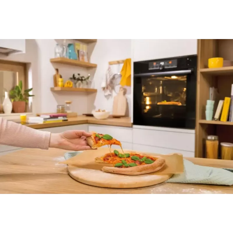 Horno eléctrico empotrable Gorenje BSA6737E15BG — 77 l, negro, temporizador digital, convección, grill, función pizza