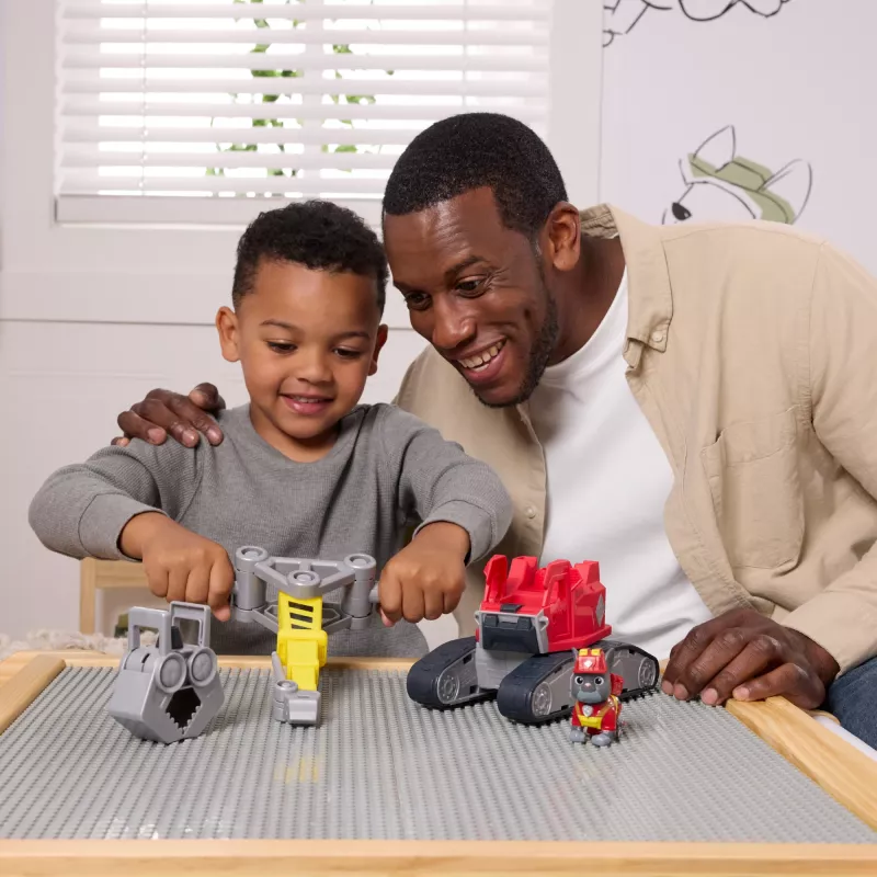 Grúa Spin Master Rubble & Crew Chargers Mega Power con figura Charger, 2 herramientas desmontables, plástico, para niños a partir de 3 años