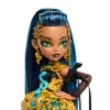 Muñeca Monster High Scary Sweet Birthday Cleo De Nile con vestido de fiesta, globo y regalo