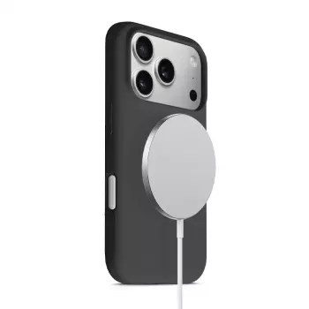 Funda magnética Crong Color Cover con MagSafe para iPhone 17 Pro Negro