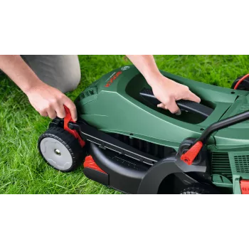 Cortacésped eléctrico Bosch UniversalRotak 34-405, 1300 W, 34 cm de ancho de corte