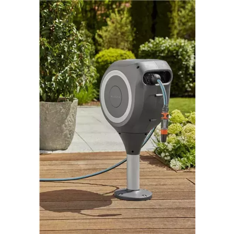 Caja para manguera de terraza Gardena RollUp M, 20 m, blanco / gris