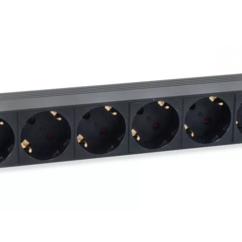 Regleta de enchufes alemana Equip 8 tomas con conector macho IEC C14