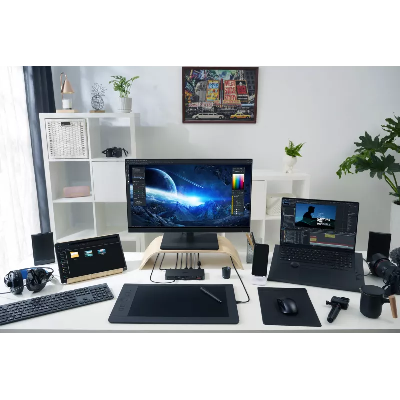 Docking station ASUS DC500 Thunderbolt 4 Triple 4K, 150W PD, 3 pantallas, 2x HDMI 2.1, 2x USB-A, 2x USB2.0, RJ-45, MicroSD