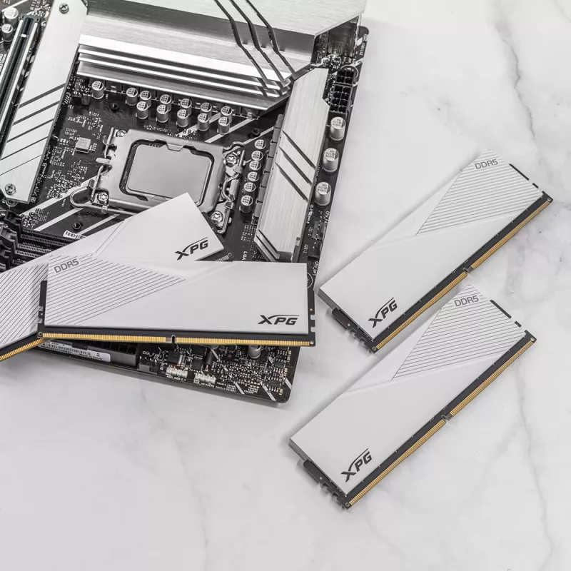 ADATA XPG Lancer Blade DDR5-6000 32 GB módulo de memoria, blanco, AX5U6000C3032G-SLABWH