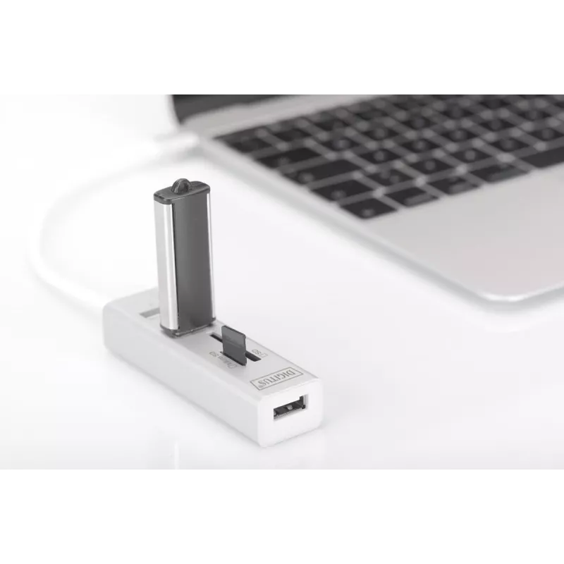 DIGITUS Hub USB 2.0 Type-C con lector de tarjetas 3x USB 2.0. 1x SD, 1x MicroSD Carcasa de aluminio