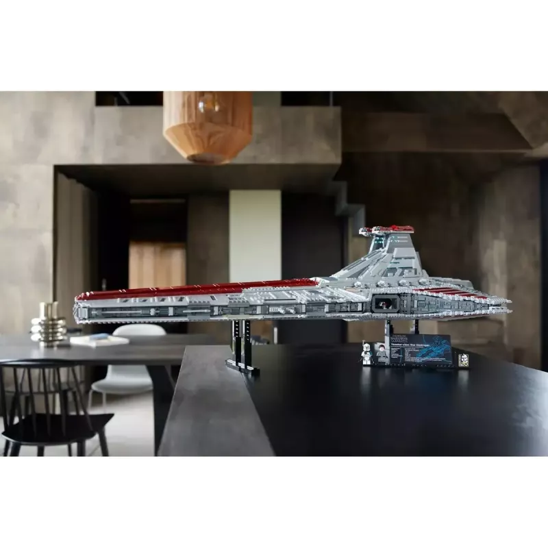 LEGO Star Wars 75367 Crucero de ataque de la República clase Venator (Ultimate Collector Series) set de construcción, 5.374 piezas, 18+