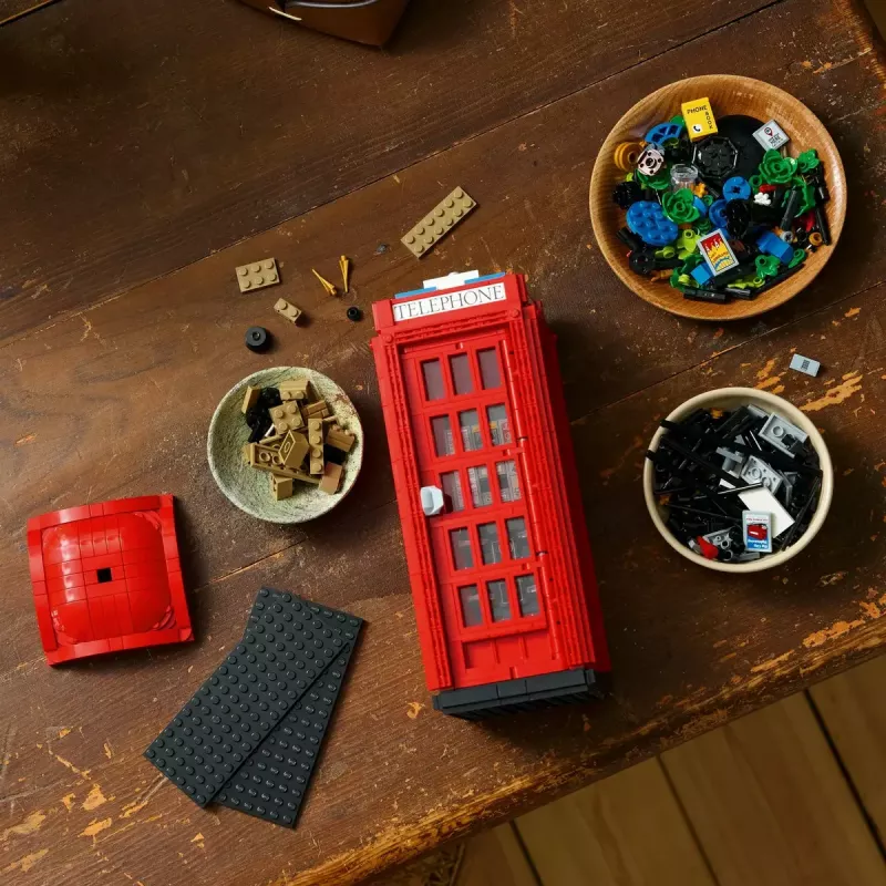 Set de construcción LEGO Cabina telefónica roja de Londres 21347 – set modular de colección, 1460 piezas, 18+