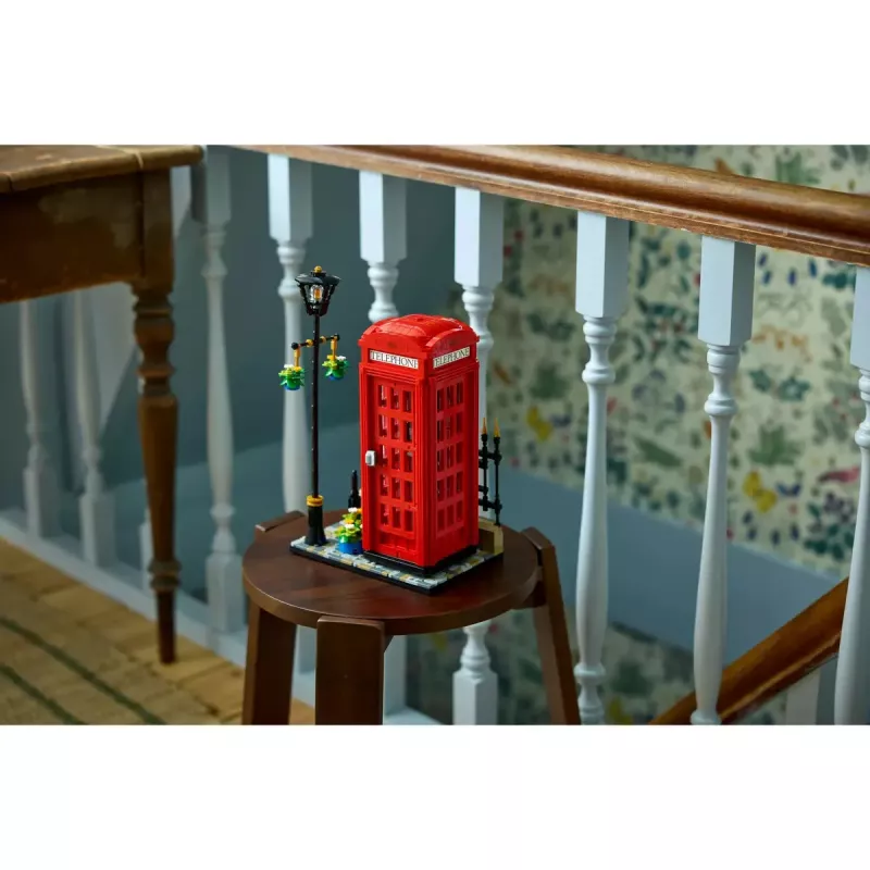 Set de construcción LEGO Cabina telefónica roja de Londres 21347 – set modular de colección, 1460 piezas, 18+