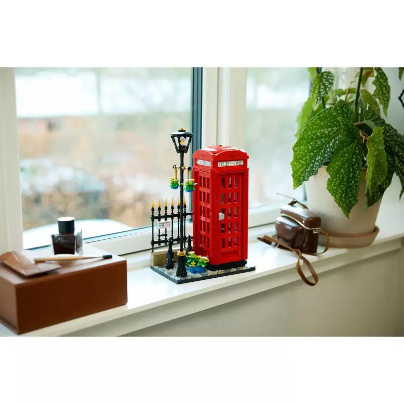 Set de construcción LEGO Cabina telefónica roja de Londres 21347 – set modular de colección, 1460 piezas, 18+