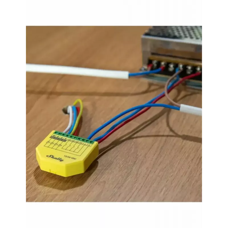 Shelly Plus RGBW PM luz inteligente inalámbrica verde amarillo