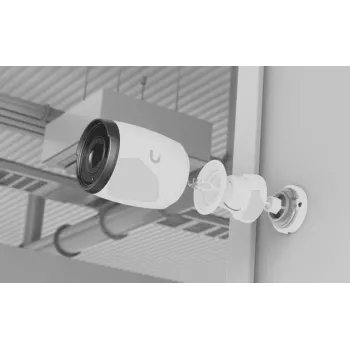 Cámara de vigilancia IP Ubiquiti AI Professional Bullet 3840x2160 interior exterior alámbrica