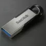 WESTERN DIGITAL SanDisk Ultra Flair - 16 GB USB - USB 3.0 - negro / plata