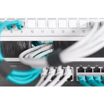 Panel de gestión de cables con cepillo DIGITUS 1U 44x483x11 mm, tamaño del cepillo 27x423 mm, color gris (RAL 7035)