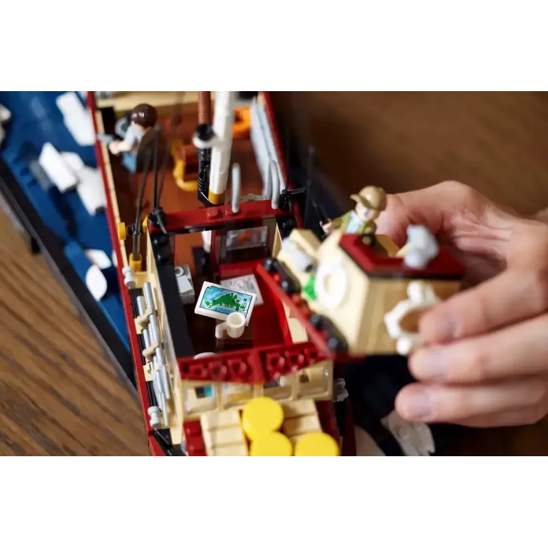 Juguete de construcción LEGO Ideas 21350 Jaws Set — 1497 piezas, 3 minifiguras, barco y tiburón icónico, recomendado a partir de 18 años