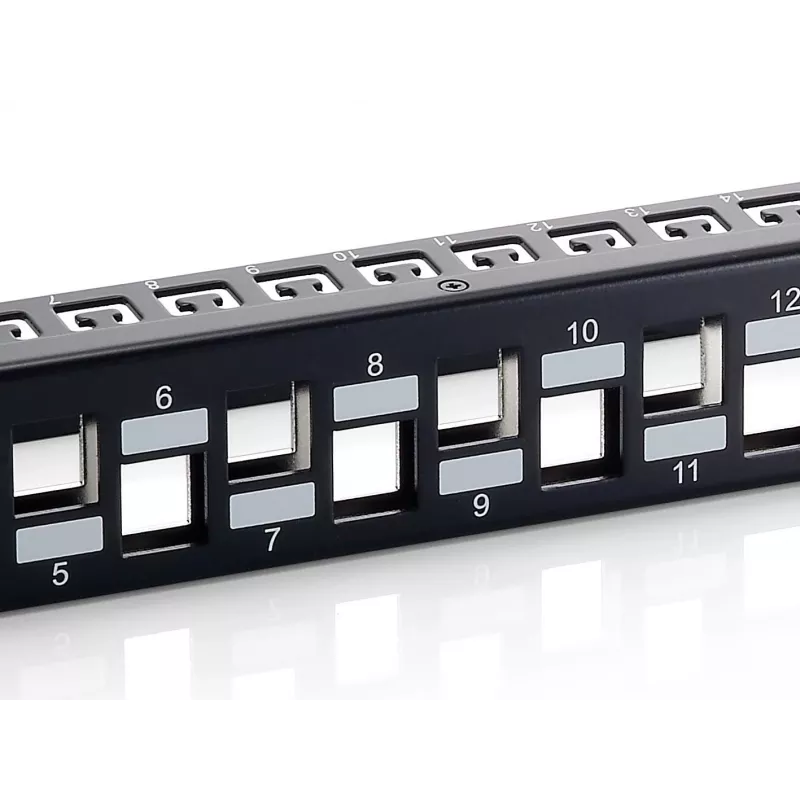 Equip Panel de parcheo blindado Cat.6A de 24 puertos Keystone, Negro