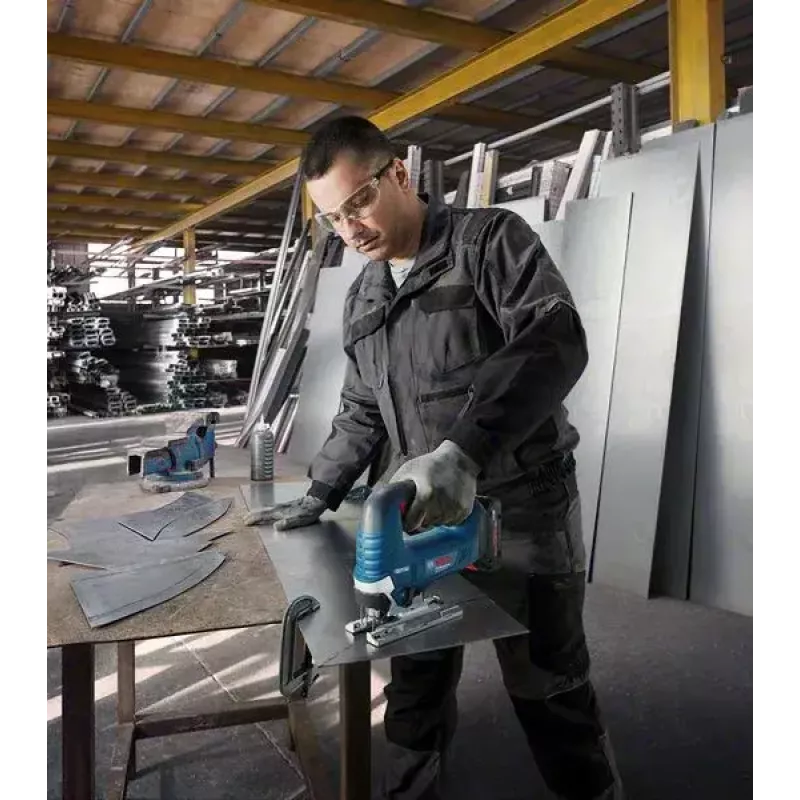 Sierra de calar a batería Bosch GST 18V-125 B Professional