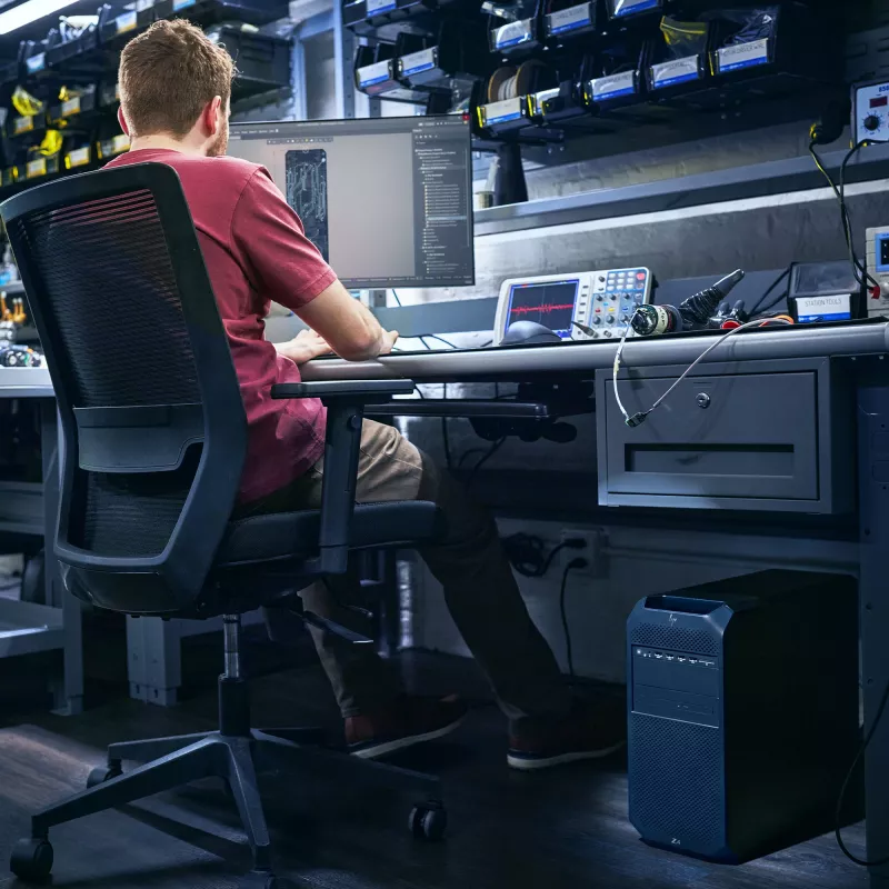 HP Z4 G5 estación de trabajo, Intel Xeon W3-2535, 64 GB, SSD de 1 TB, NVIDIA RTX 4000 Ada, Windows 11 Pro