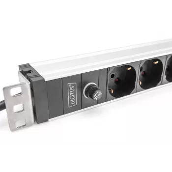PDU de aluminio DIGITUS 1U, 8 salidas italianas, conector con fusible previo 10A, 250VAC